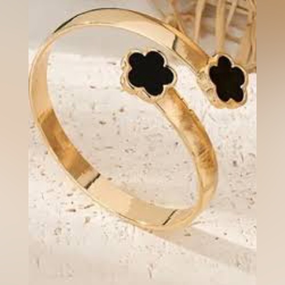 Gold and Black Flower Bangle Bracelet - Picture 3 of 5
